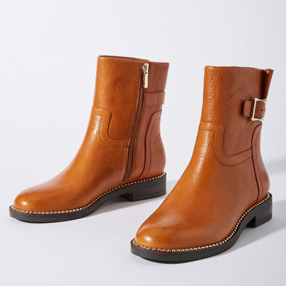 buckle boots